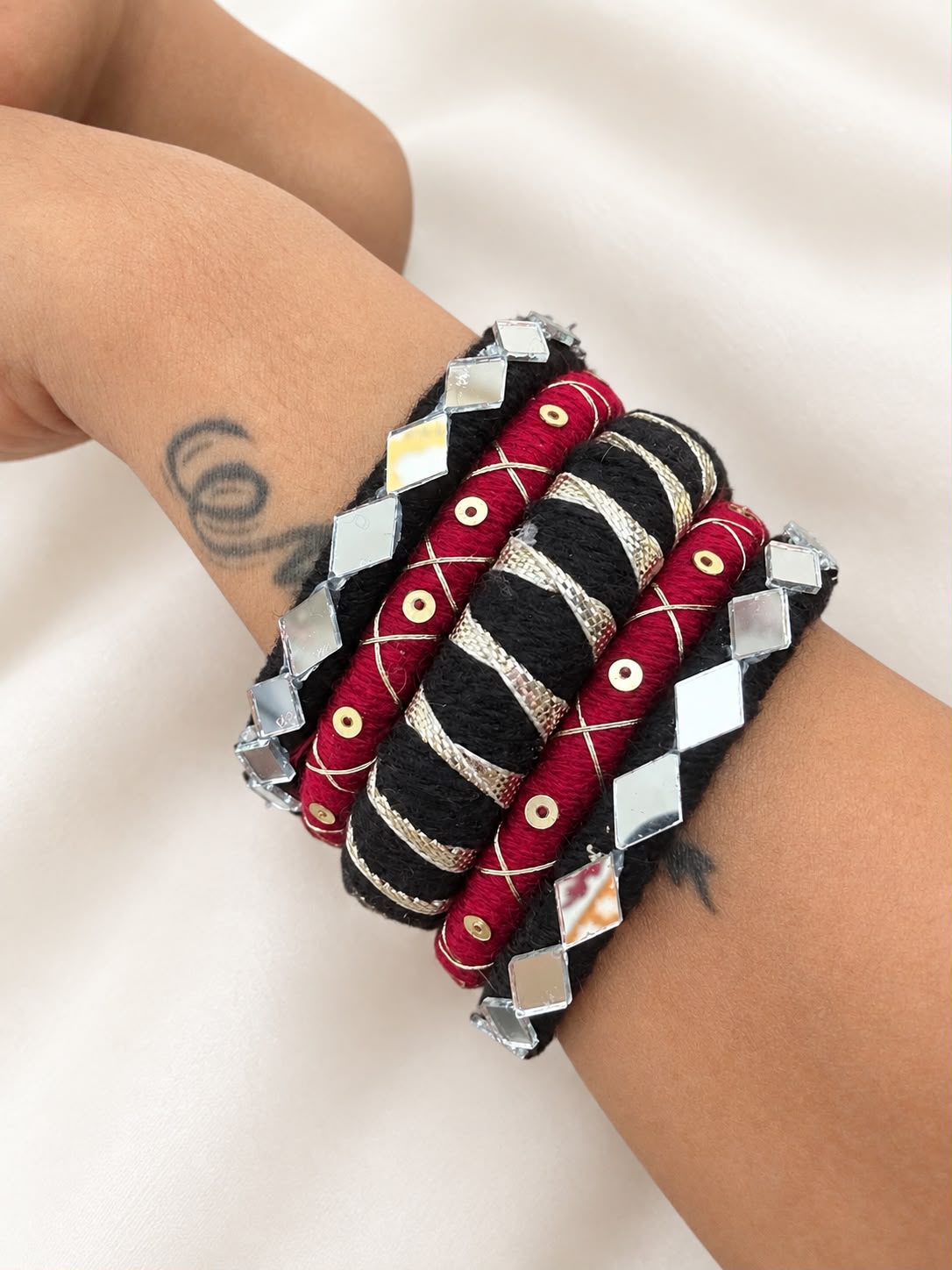 HANDCRAFTED COTTON THREAD BANGEL KADA B/R ( 5 PC )